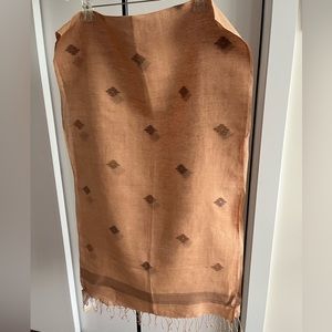Fabindia NWT linen Jamdani scarf stole in a camel 🐫 color w brown motifs 72"